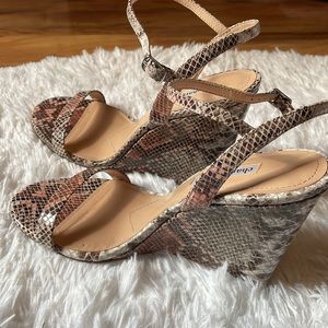 Charles David snakeskin leather wedges